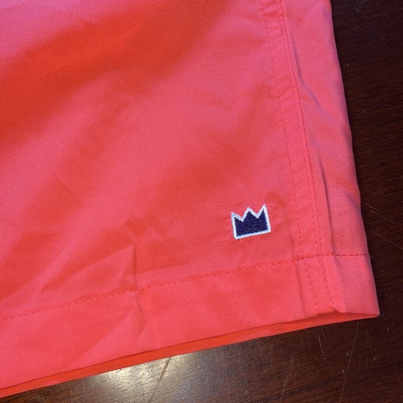 Crown & Ivy mens swim trunks - Picture 2 of 5